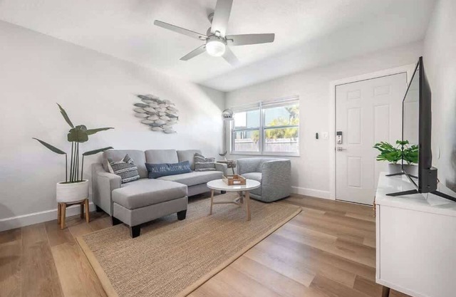 1053 Apollo Beach Blvd Unit 6