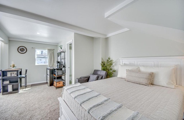 11 Mi to Virginia Beach Boardwalk Studio Retreat!