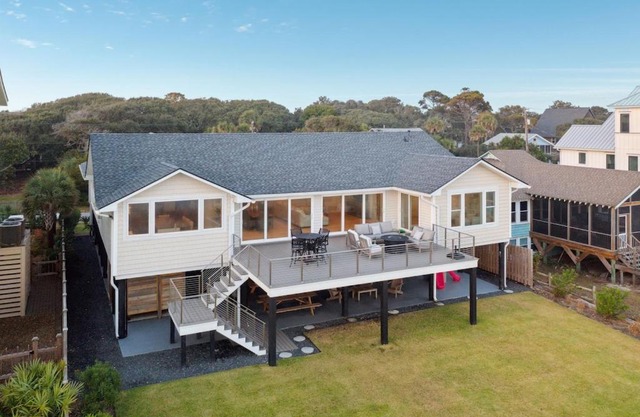 1105 E Arctic White Sands Stunning Oceanfront House