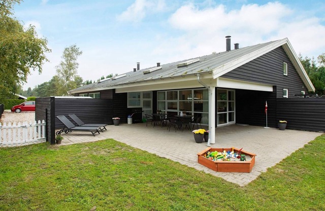 12 person holiday home in Væggerløse-By Traum