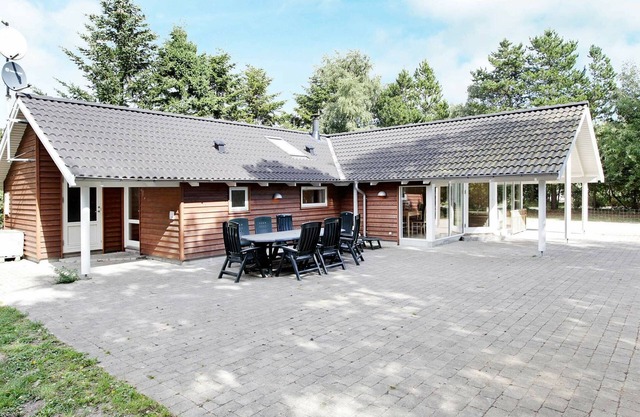 12 person holiday home in Rødby-By Traum