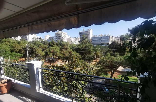 128 m² spacious park view apartment