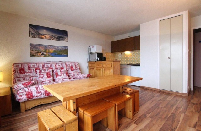 140m from ski slopes, 2nd floor, tv, ski locker, 39m², Alpe d'Huez