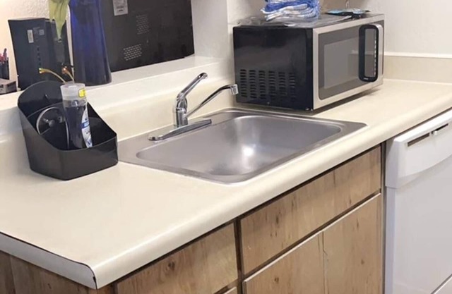 15 min from the DFW airport, Cowboys & Rangers Stadium. 25 min from Dallas!