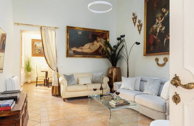 15 min walk from Spanish Steps. Luxury Top Floor 170 Sqm apartment Via Veneto