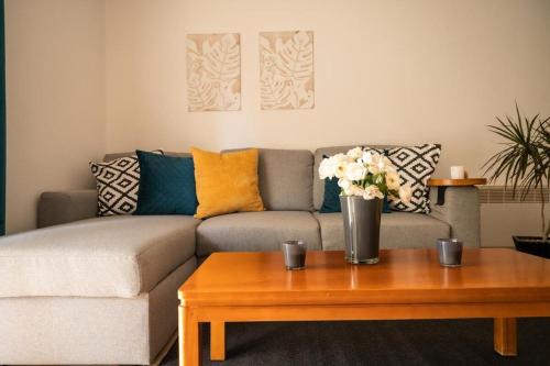 15 minutes from Athens airport