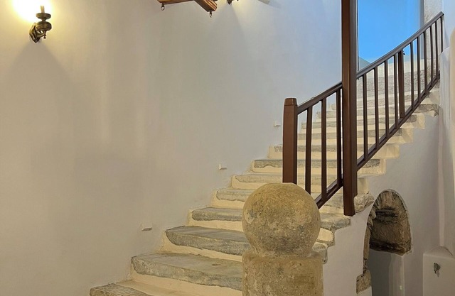 15th Cent. Katharsis Retreat Naxos Old T