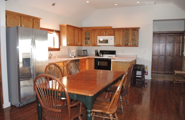 1825 Barn - 1 of 3 Rentals in Fly Creek, 5 minutes to Cooperstown