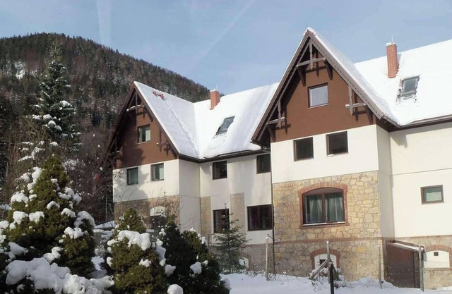19th Century Villa - Sleeps up to 4 & Free Parking