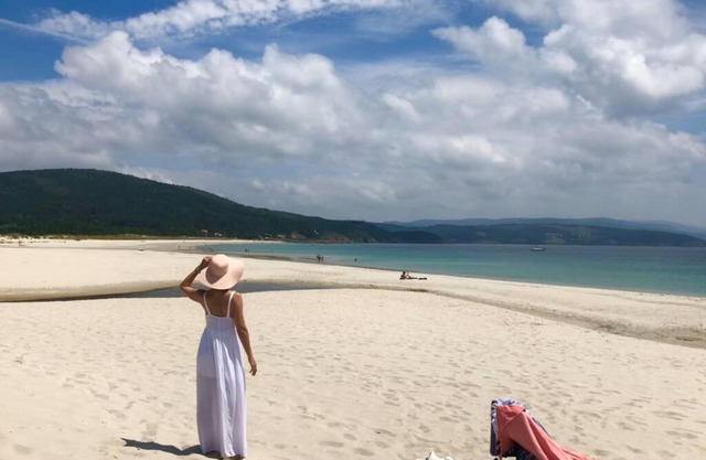 1ª línea de playa rodeado de naturaleza