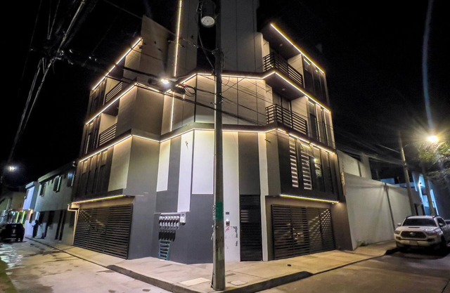 1BR Flat with Smart Access & Parking