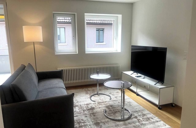 1BR in the trendiest district of the city - Wst 14