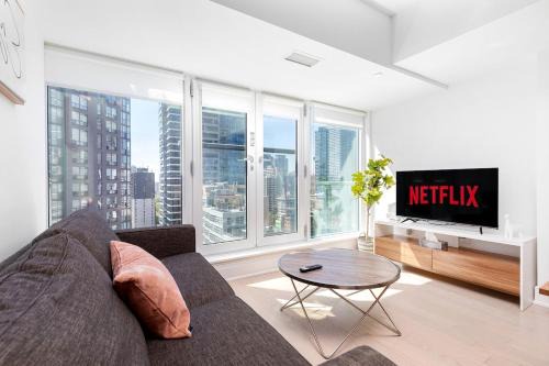 1BR with Sofa Bed that sleeps 3 by Yorkville!