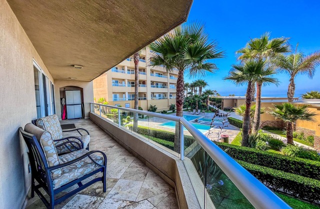 1stFloor-LaJollaRealPools&BeachAccess-Rosarito