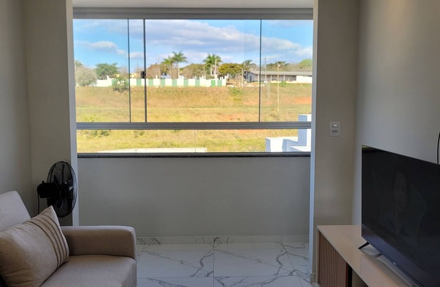 2 bedroom apartment with garage