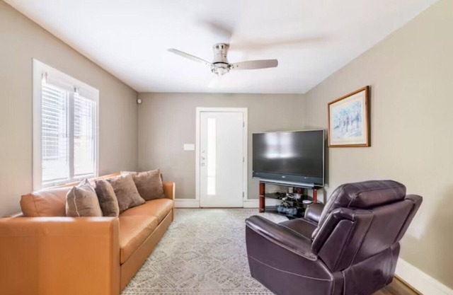 2 Bed stay near Uptown with updated Bath/Kitchen