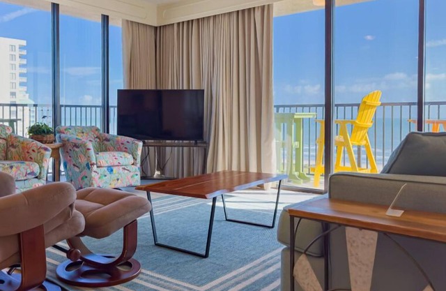 2 Bedroom 2 Bathroom Condo #1001