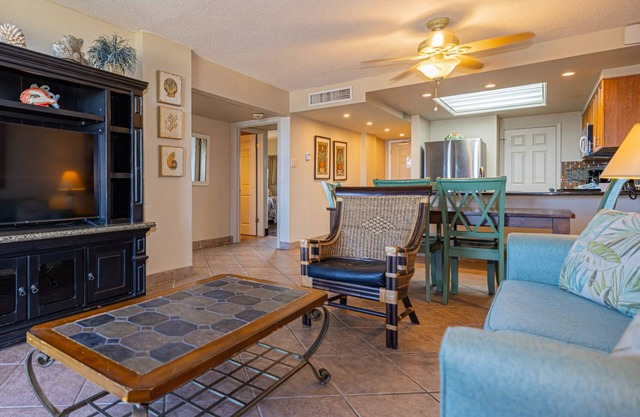 2 Bedroom 2 Bathroom Condo #1208