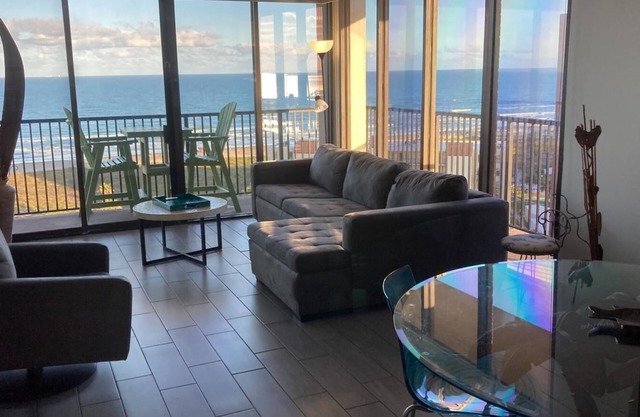 2 Bedroom 2 Bathroom Condo #1209