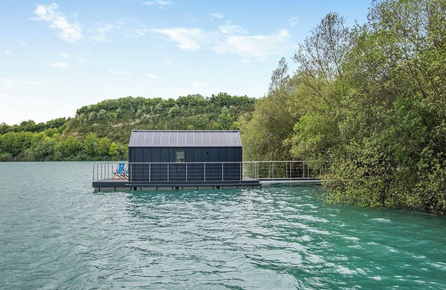 2 bedroom accommodation in Halling