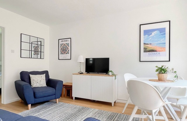 2 bedroom accommodation in Swansea, near Gower Peninsula