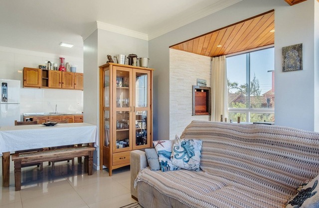 2 Bedroom Apartment 260m From the Beach Rib0201