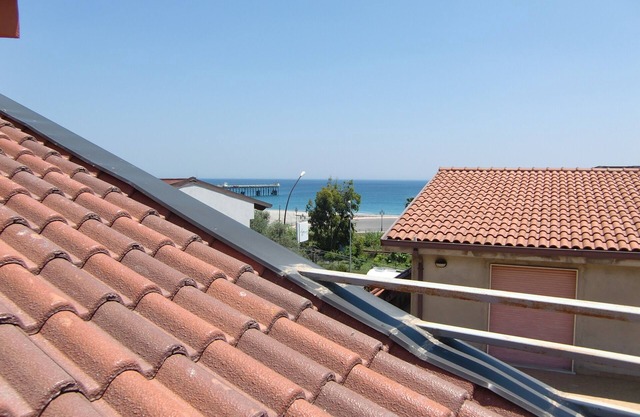 2 bedroom apartment with roof terrace in Siderno Marina, South Italy