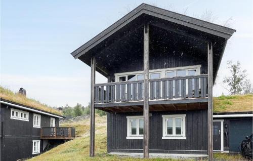 2 Bedroom Cozy Home In Røn