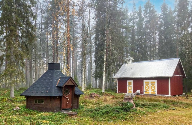 2 bedroom lovely home in Forsnäs