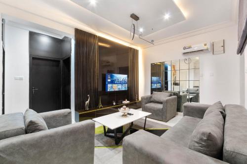 2 bedroom Luxury Shortlet Apartment in Osapa London, Lekki