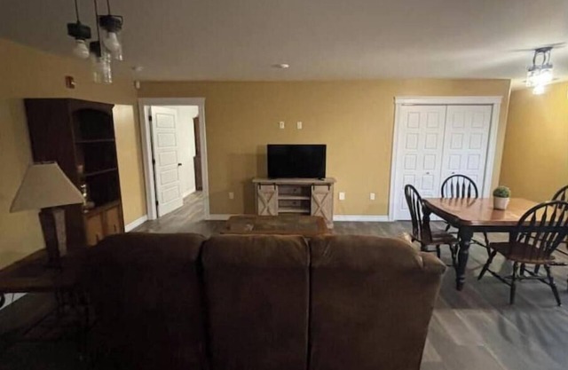 2 bedroom nestled in the woods