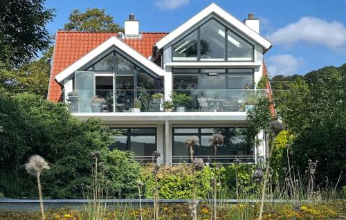 2 Bedroom Nice Apartment In Vejle Øst