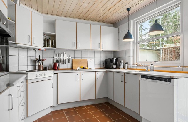 2 bedroom nice home in Ans By