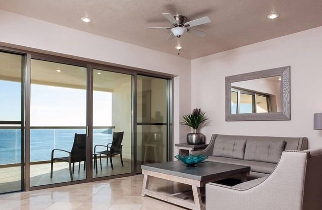2 Bedroom Playa Blanca 1408 Condo by RedAwning
