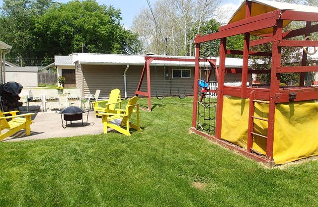 2 bedrooms and sleeps 6