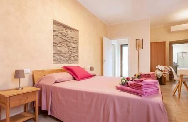 2- Double room, two singles, private bathroom
