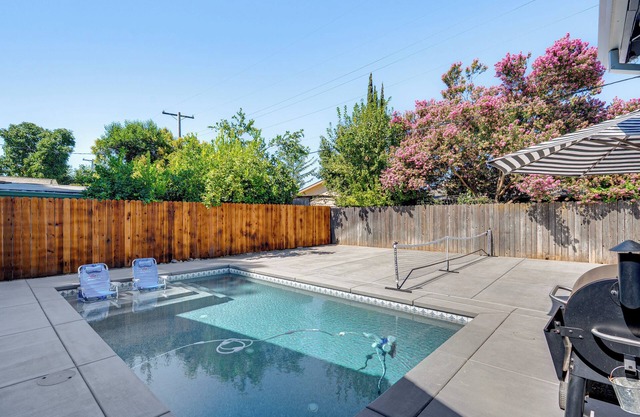 2 Mi to Dtwn: Home w/Private Pool in Sacramento