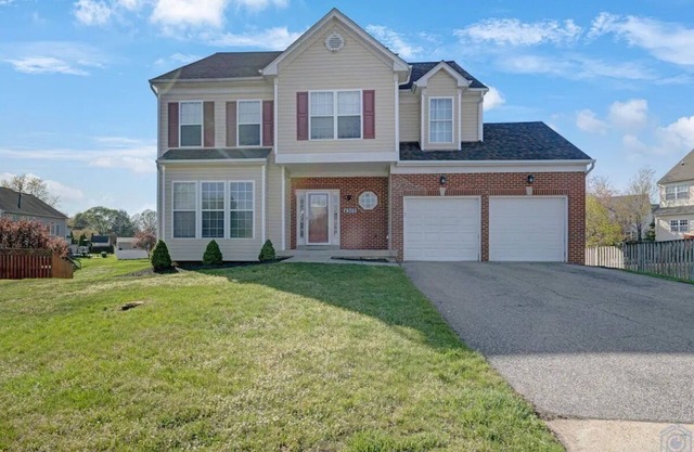 2 Miles from Downtown Clinton