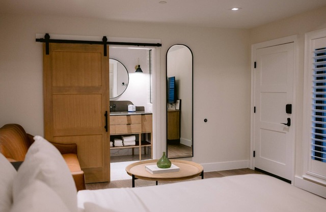 2 Relaxing Units w/Resort Access, Sports Facilities & Outdoor Adventure