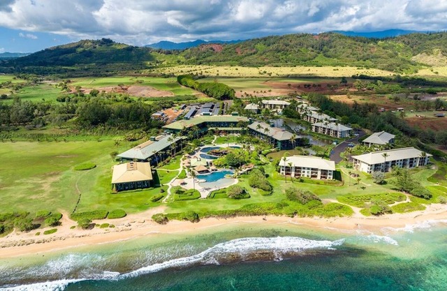 20% off new listing discount!4 Star Beachfront Resort. AC. Restaurant. Pool. Gym