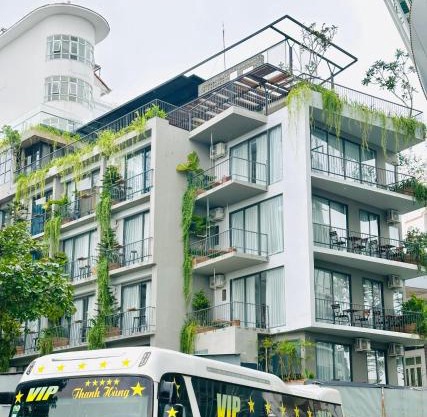 201MSNK Maison Luxe Studio with Balcony