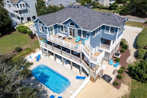 2072 - Laughing Duck