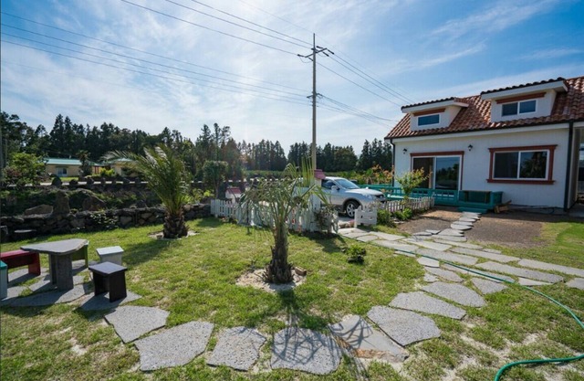 24평 단독펜션/편백나무 하우스로 초대합니다 :)