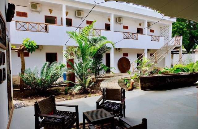 27 Cafe Zanzibar Airport Hotel