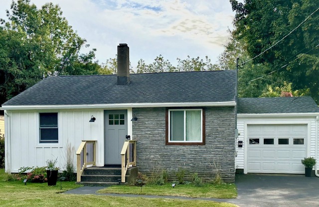 2Bd 1Ba fully renovated private home In Utica, NY. Minutes to everything