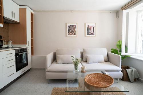 2BR Designed Flat In The Center of Buyukada
