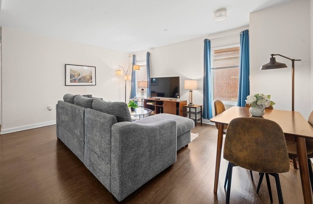 2BR in Downtown Boston 9286