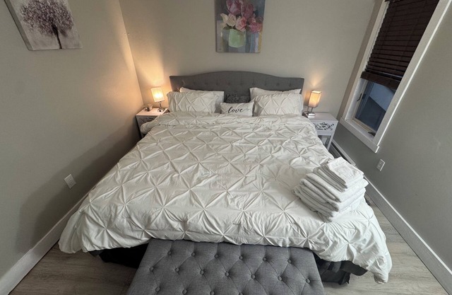 2BR, King, twin with WiFi in SnowRidge Village, Poconos. Sleep up to 6