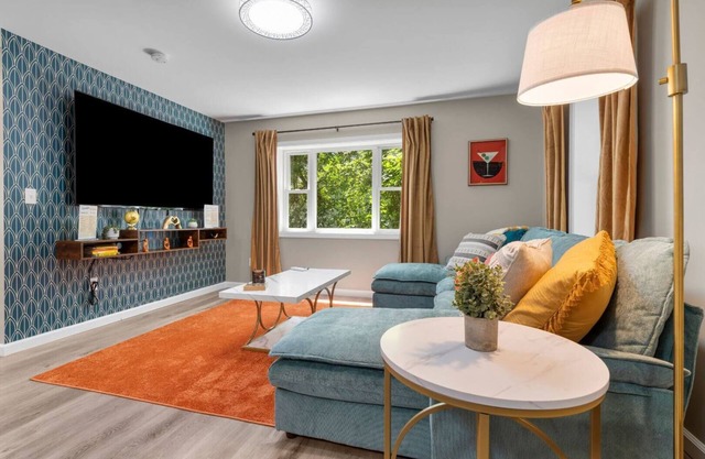 2BR, Modern, Relaxing, 2.1Mi To Mohegan