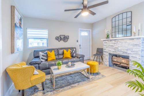 2BR Modern - Top Location, Terrace - 6 min to Coral Gables